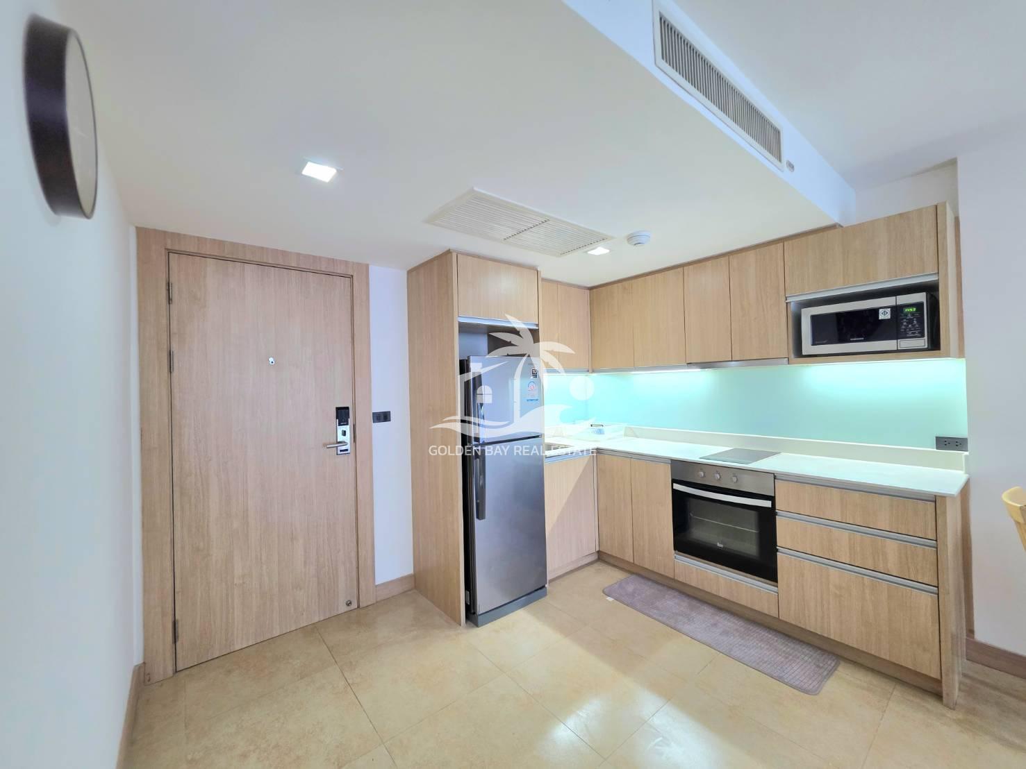 1754052_0 The Cliff Residence – Pratumnak Hill