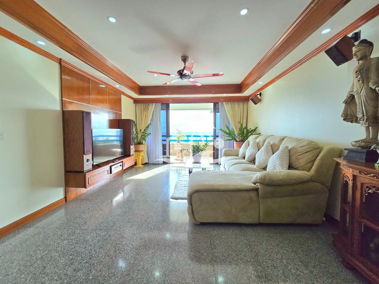 Jomtien Plaza – Jomtien