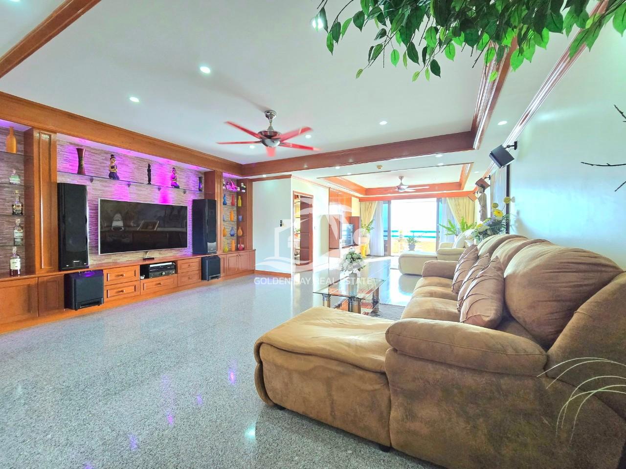 Jomtien Plaza – Jomtien
