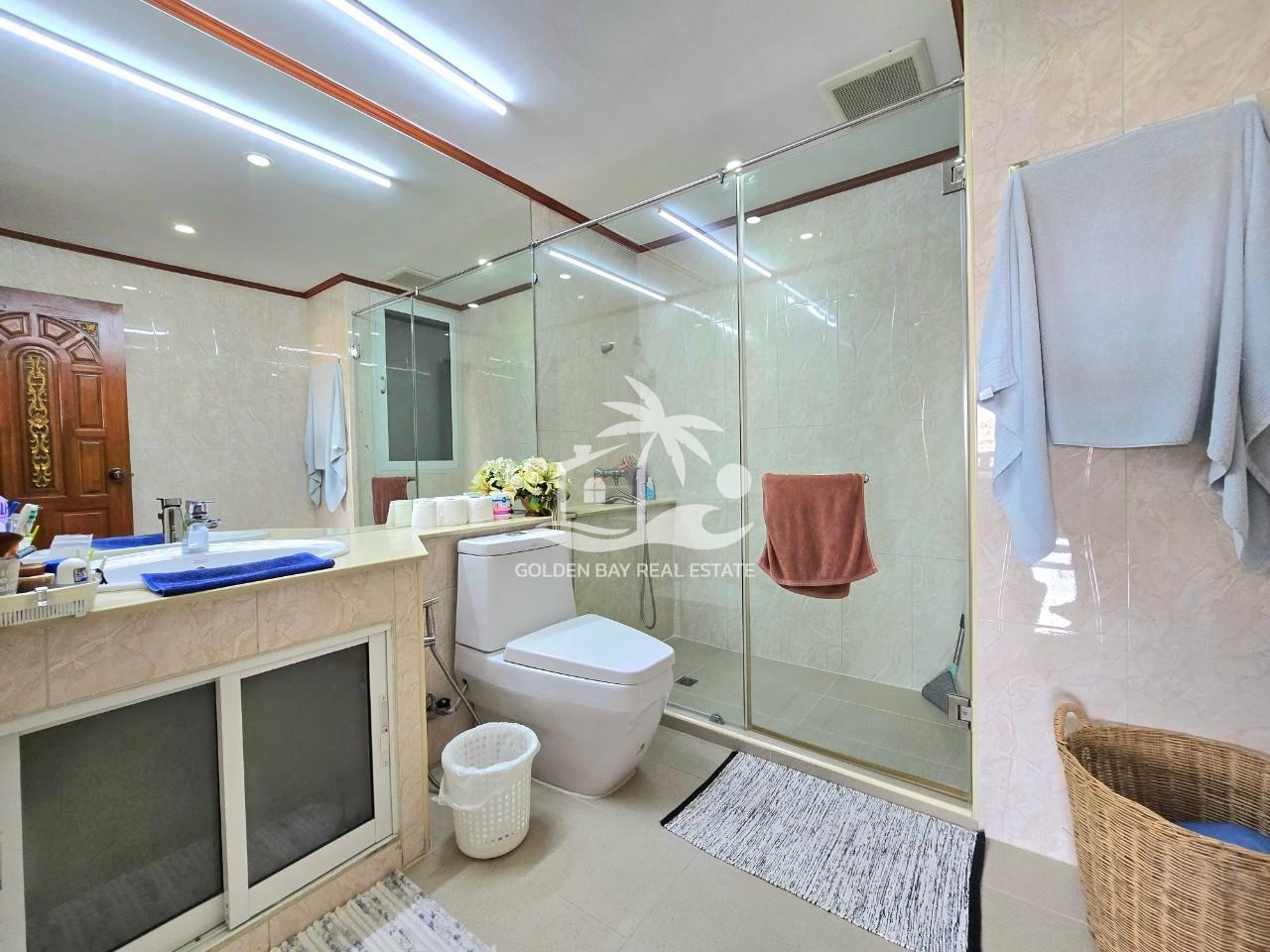 Jomtien Plaza – Jomtien