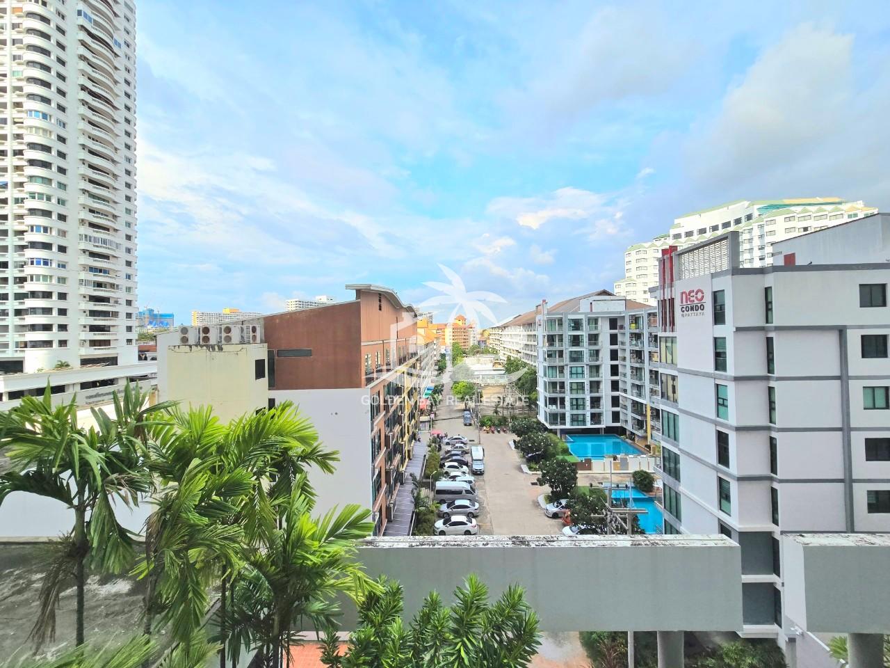 Jomtien Plaza – Jomtien