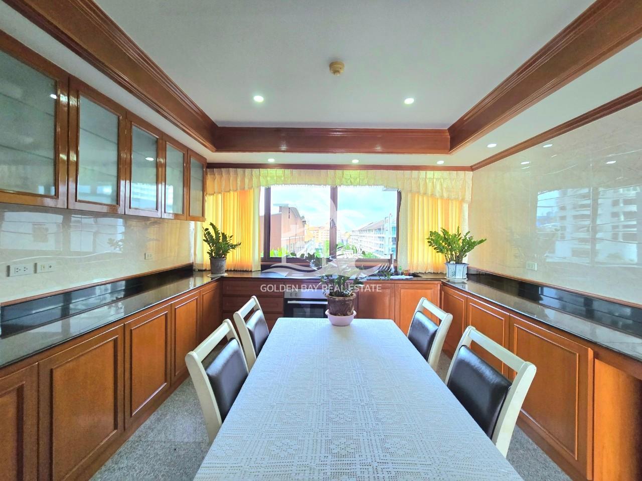 Jomtien Plaza – Jomtien