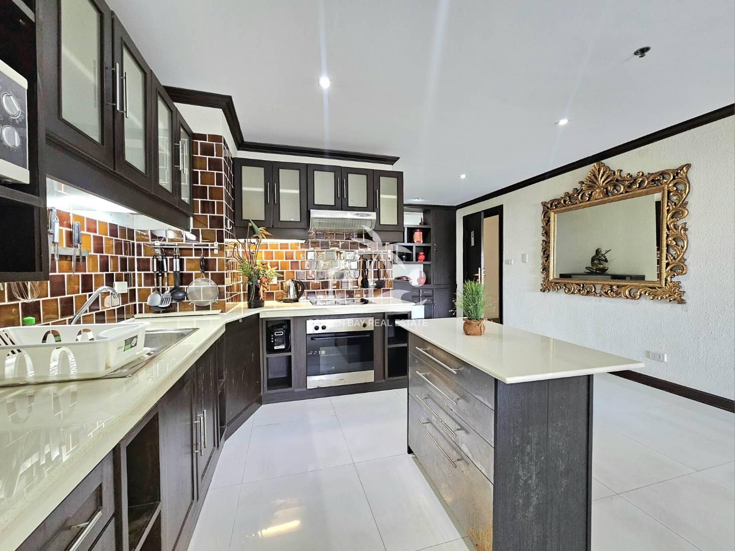 1589681_0 Nirvana Place – Pratumnak Hill