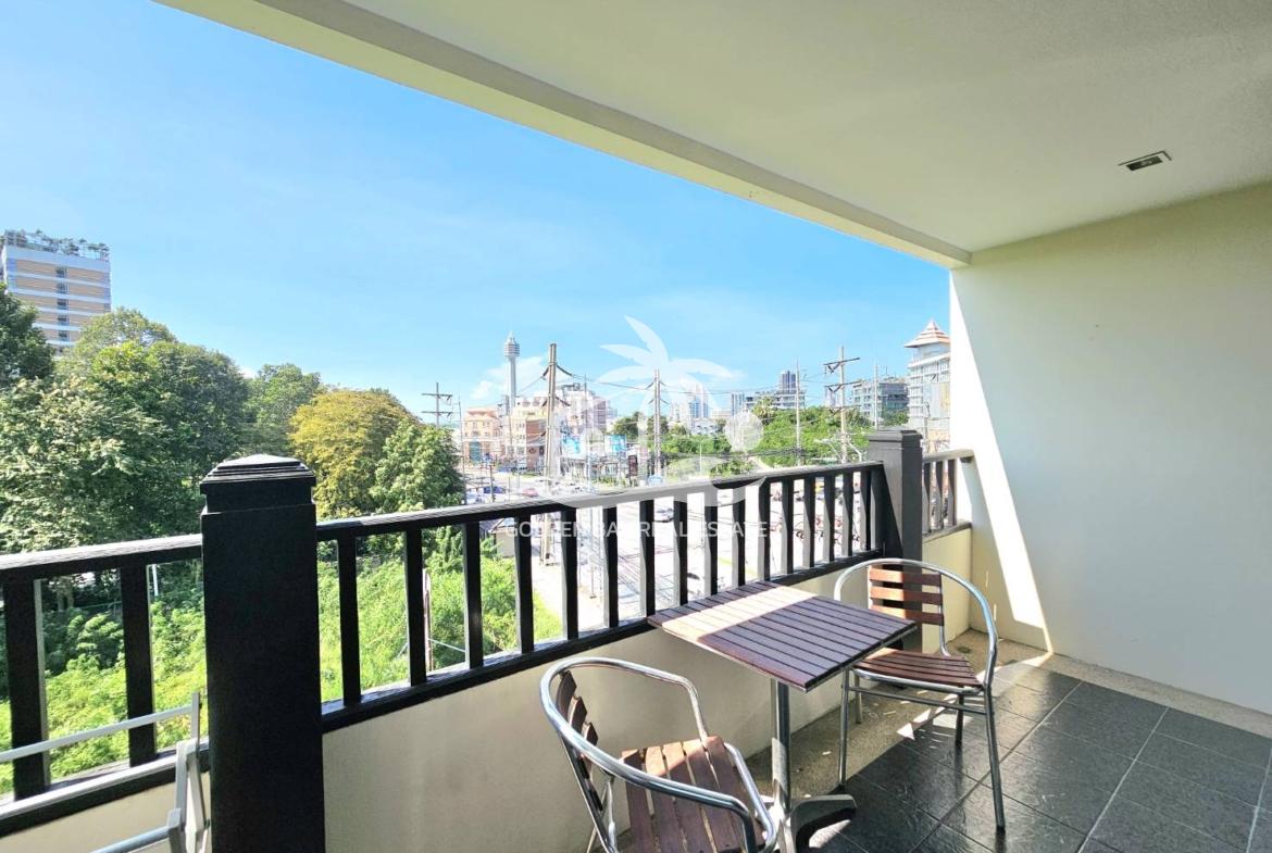 Nirvana Place – Pratumnak Hill