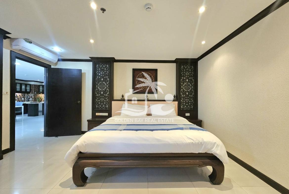 Nirvana Place – Pratumnak Hill