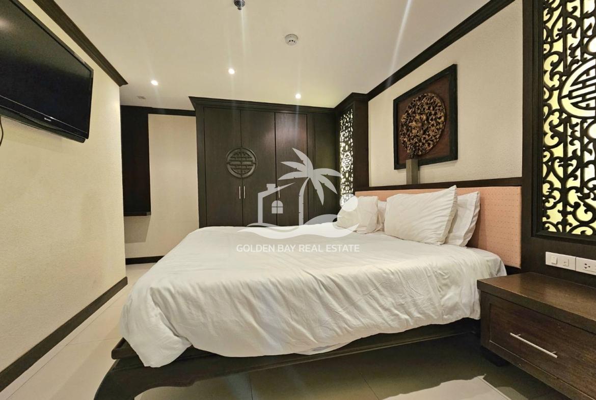 Nirvana Place – Pratumnak Hill