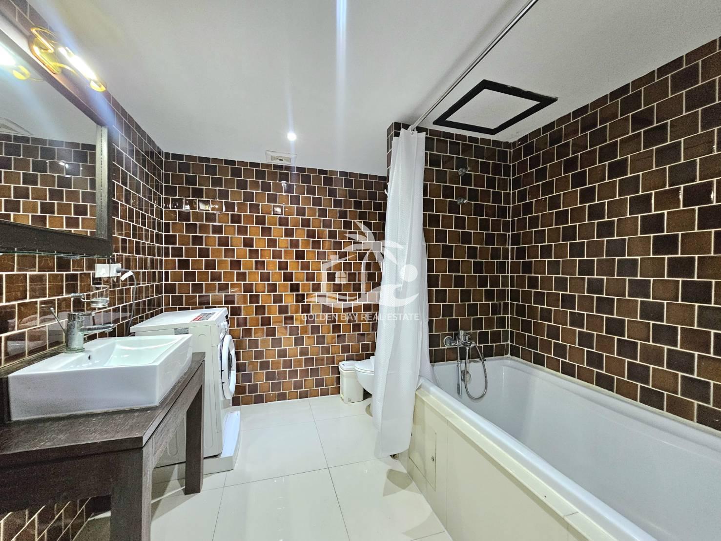 1589695_0 Nirvana Place – Pratumnak Hill