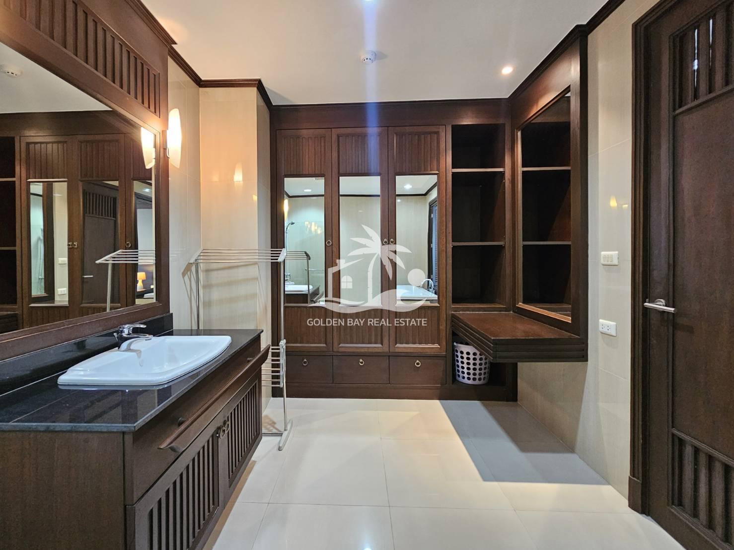 1595836_0 Prime Suites – Pattaya City