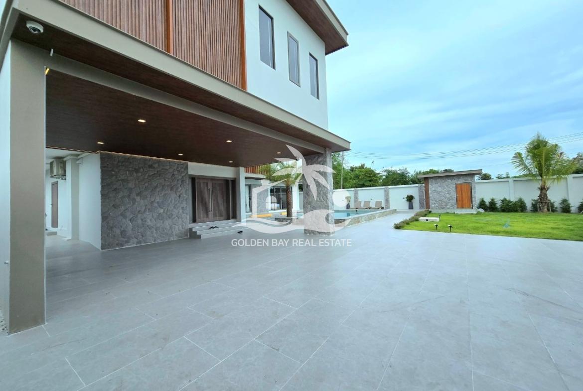 Luxury Pool Villa – Huay Yai