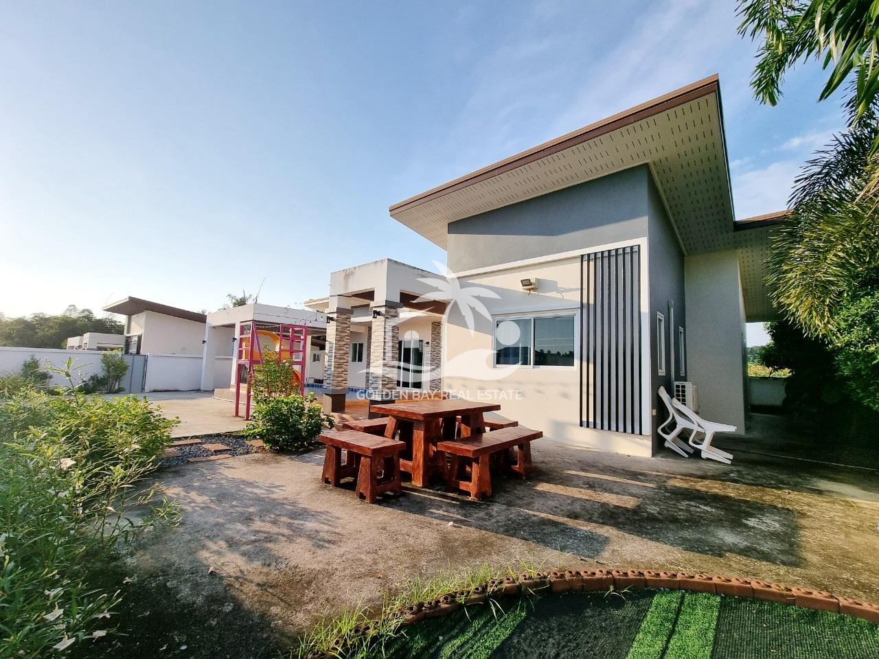Private Pool Villa – Bang Saray