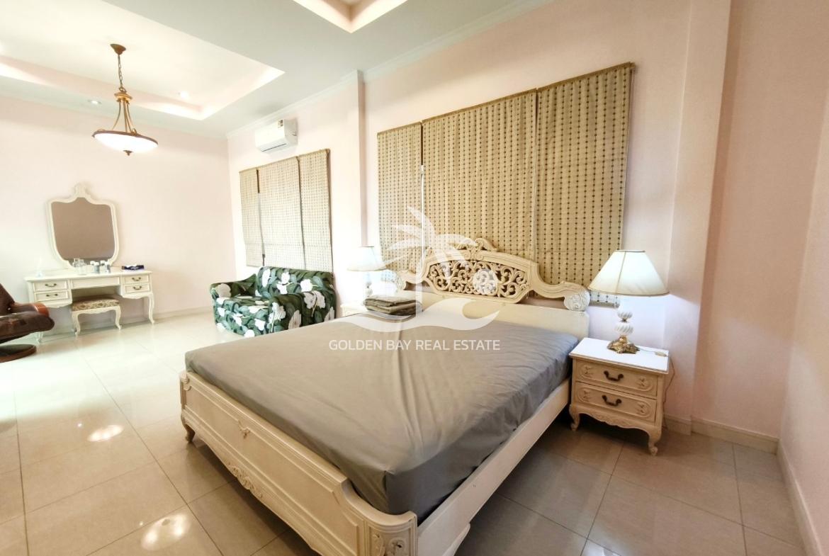 Jomtien Palace – Jomtien