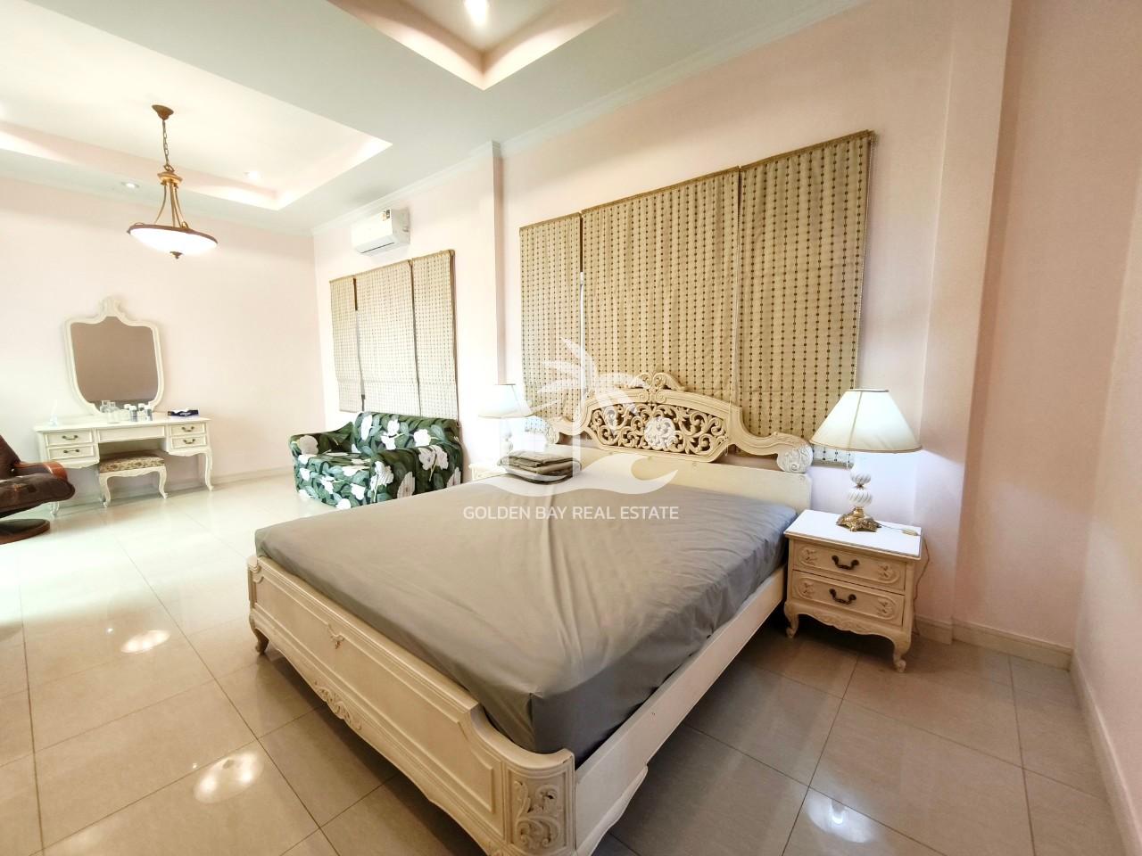 Jomtien Palace – Jomtien