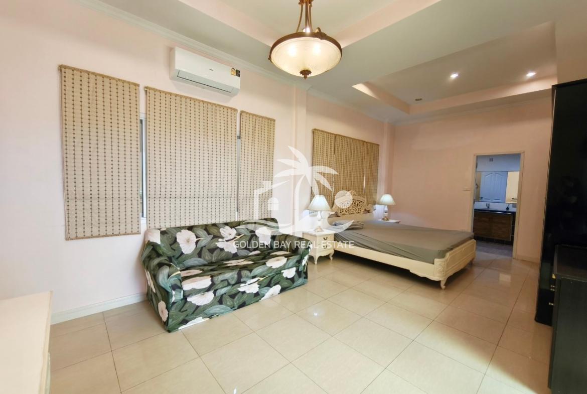 Jomtien Palace – Jomtien