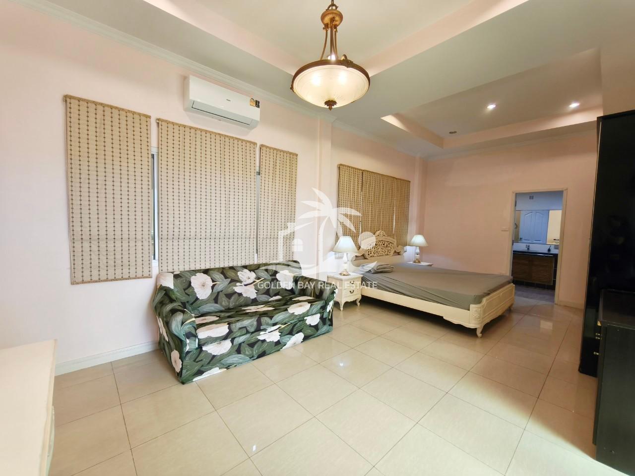 Jomtien Palace – Jomtien