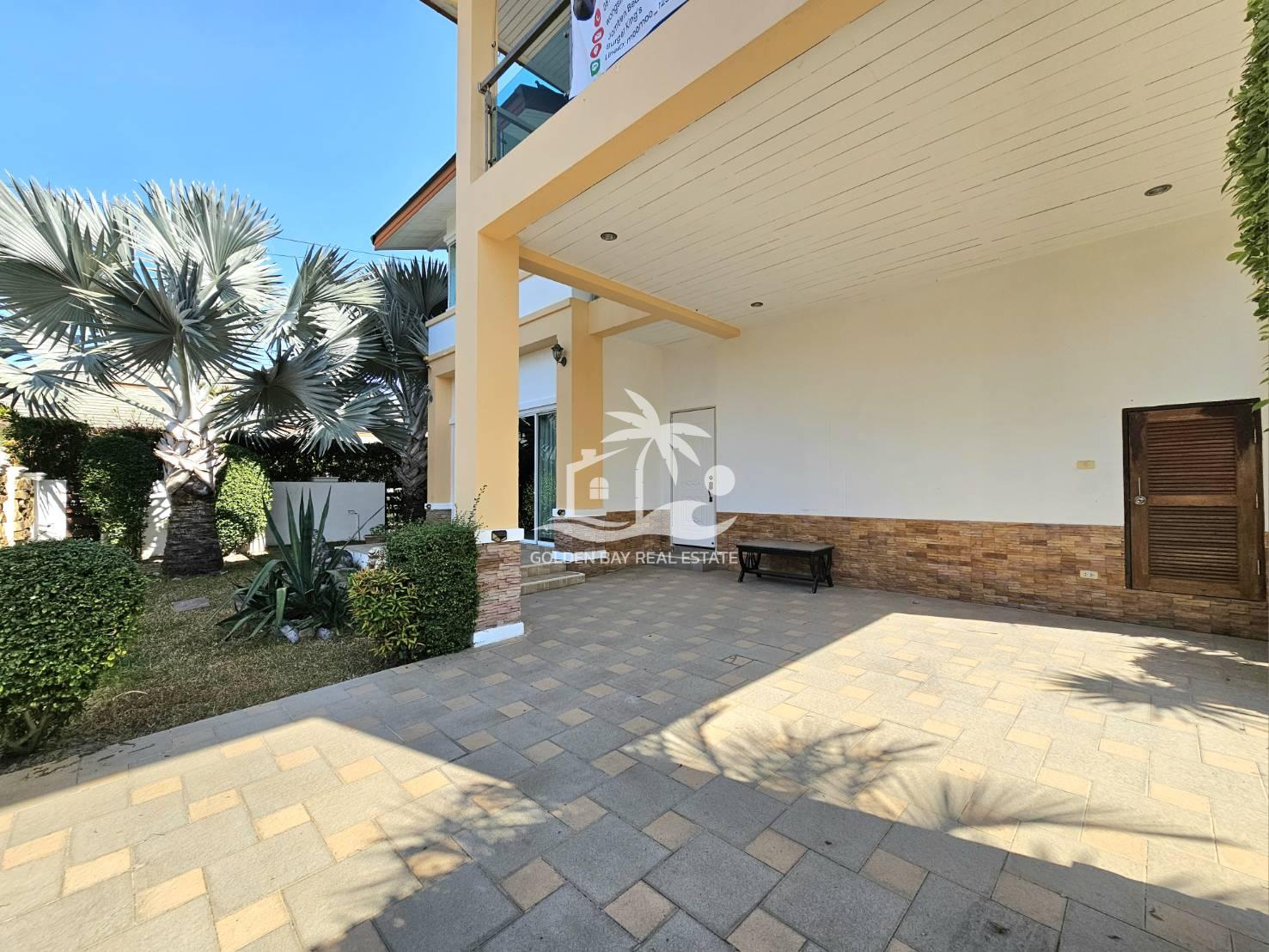 1624195_0 Baan Dusit Pattaya Lake – Baan Amphur