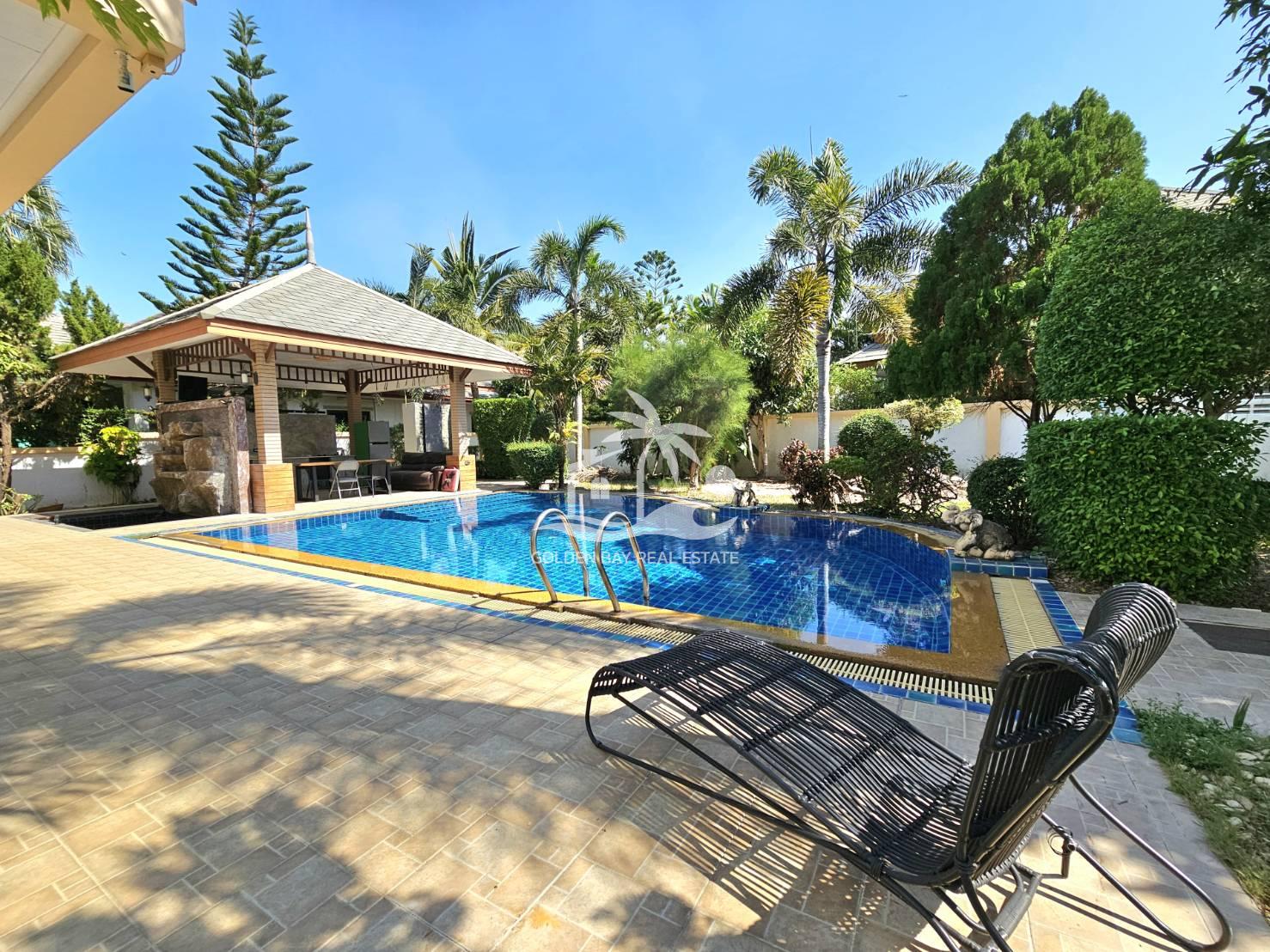 1624197_0 Baan Dusit Pattaya Lake – Baan Amphur