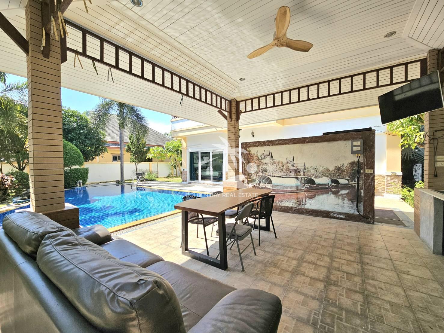 1624200_0 Baan Dusit Pattaya Lake – Baan Amphur