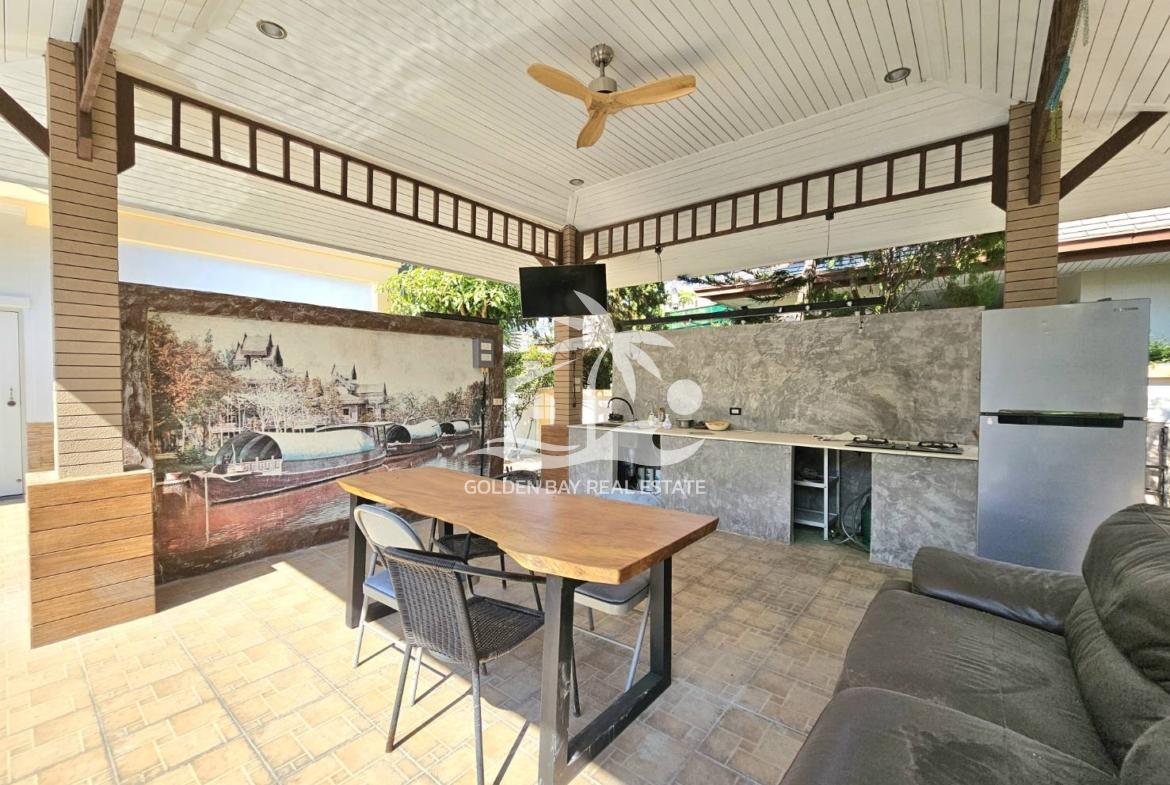 Baan Dusit Pattaya Lake – Baan Amphur