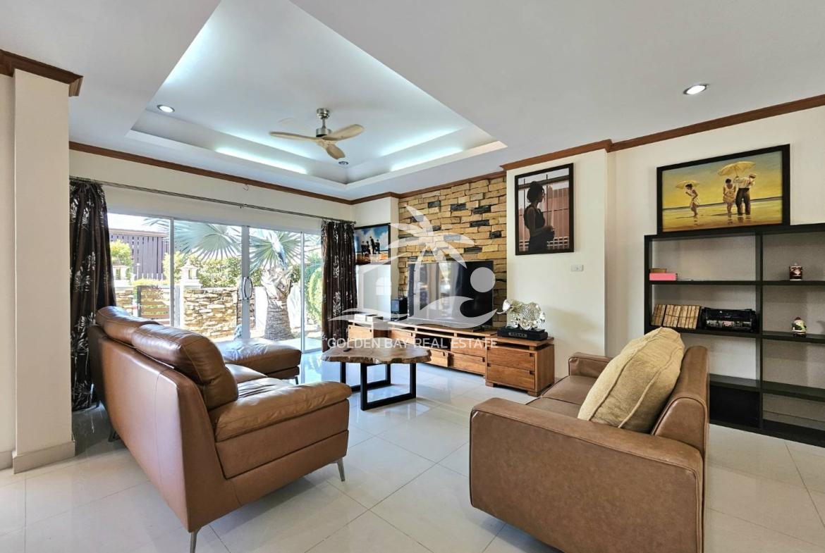 Baan Dusit Pattaya Lake – Baan Amphur