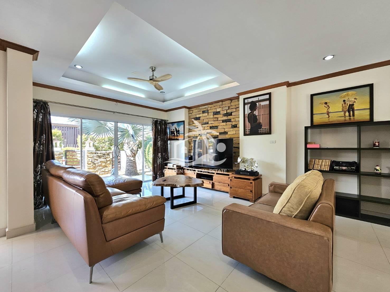 1624203_0 Baan Dusit Pattaya Lake – Baan Amphur