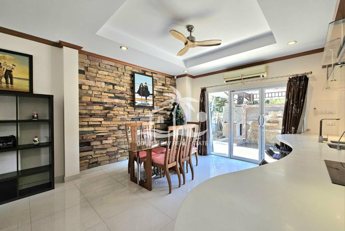 Baan Dusit Pattaya Lake – Baan Amphur