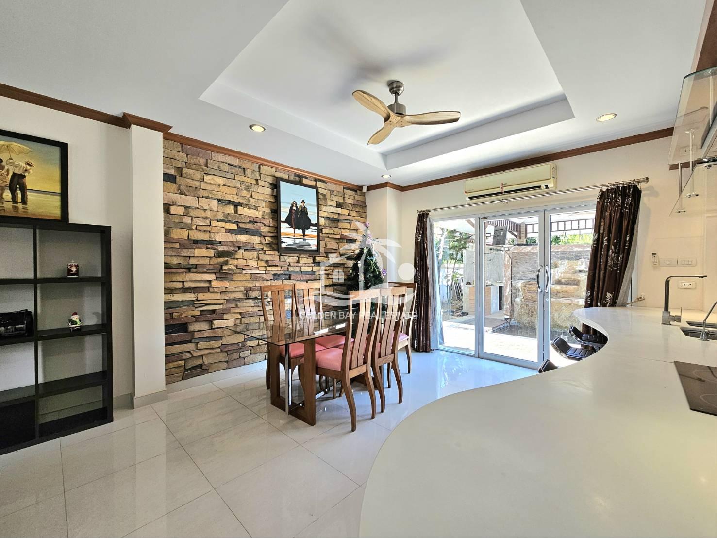 1624204_0 Baan Dusit Pattaya Lake – Baan Amphur