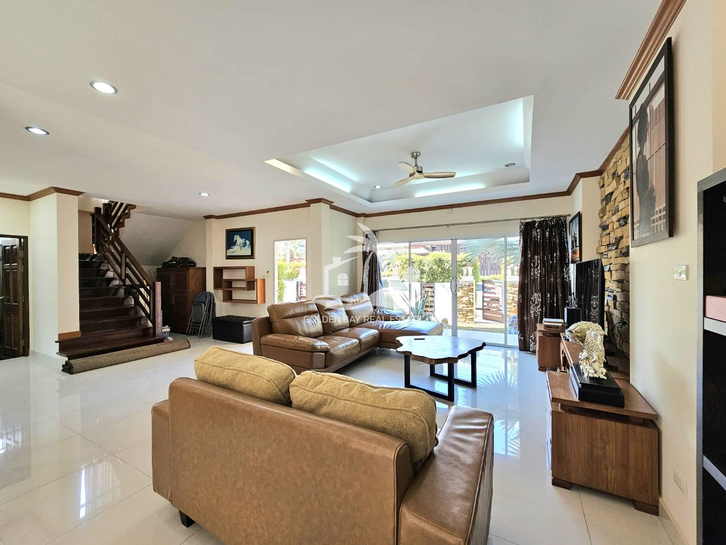 1624205_0 Baan Dusit Pattaya Lake – Baan Amphur