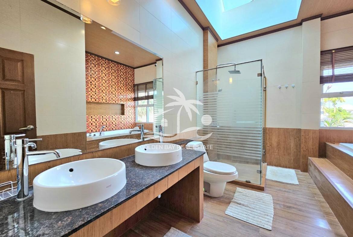 Baan Dusit Pattaya Lake – Baan Amphur