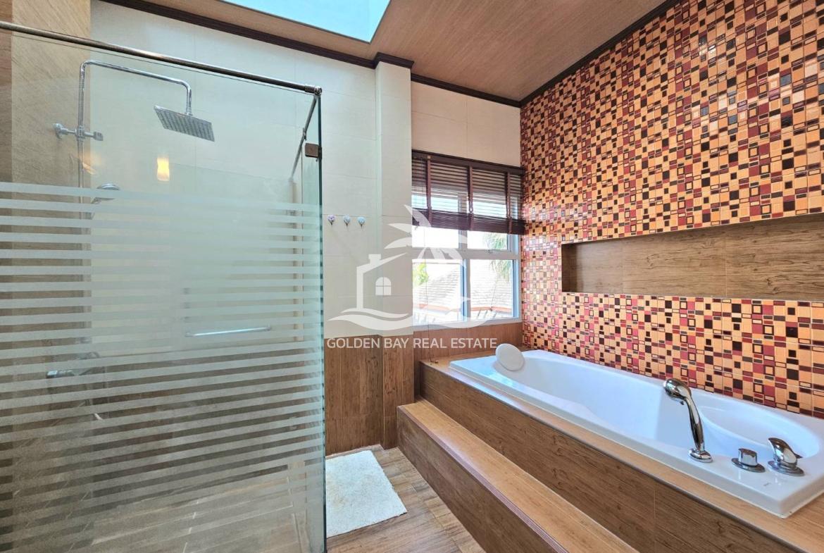Baan Dusit Pattaya Lake – Baan Amphur