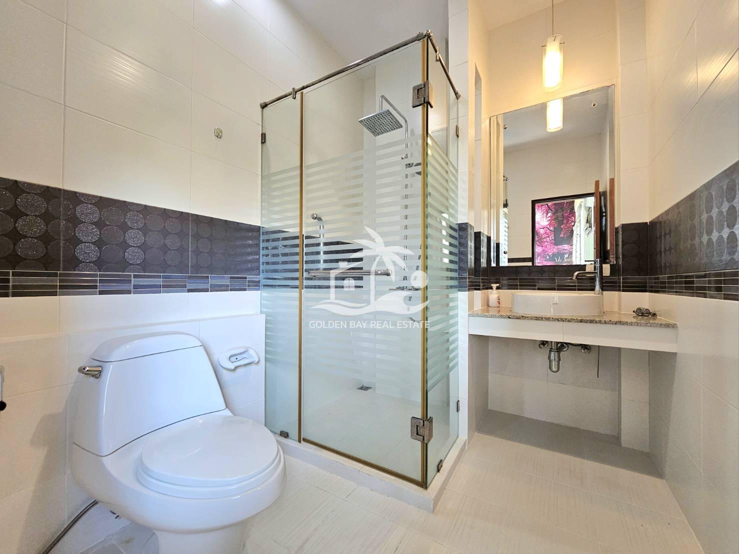 1624226_0 Baan Dusit Pattaya Lake – Baan Amphur