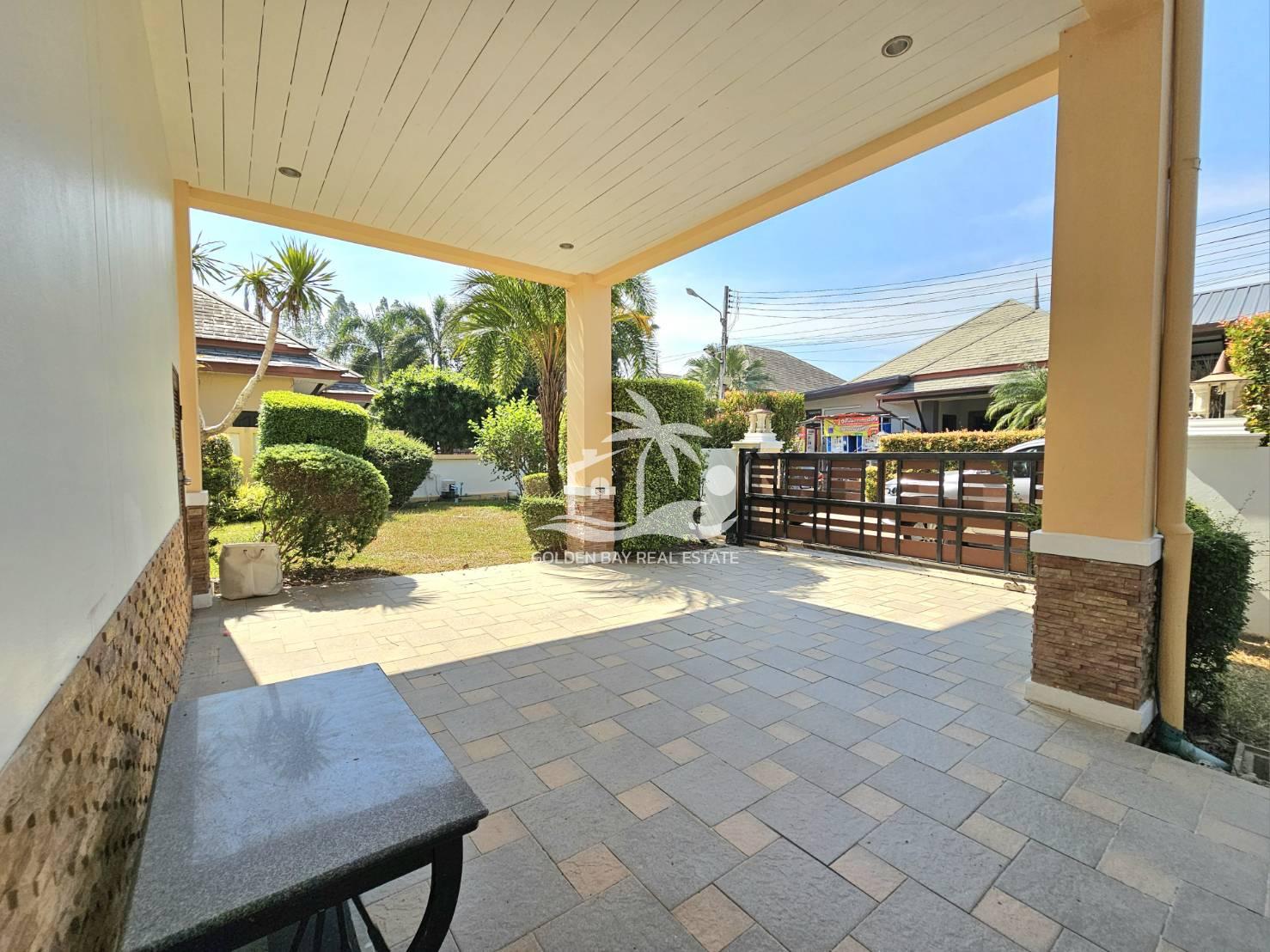 1624235_0 Baan Dusit Pattaya Lake – Baan Amphur