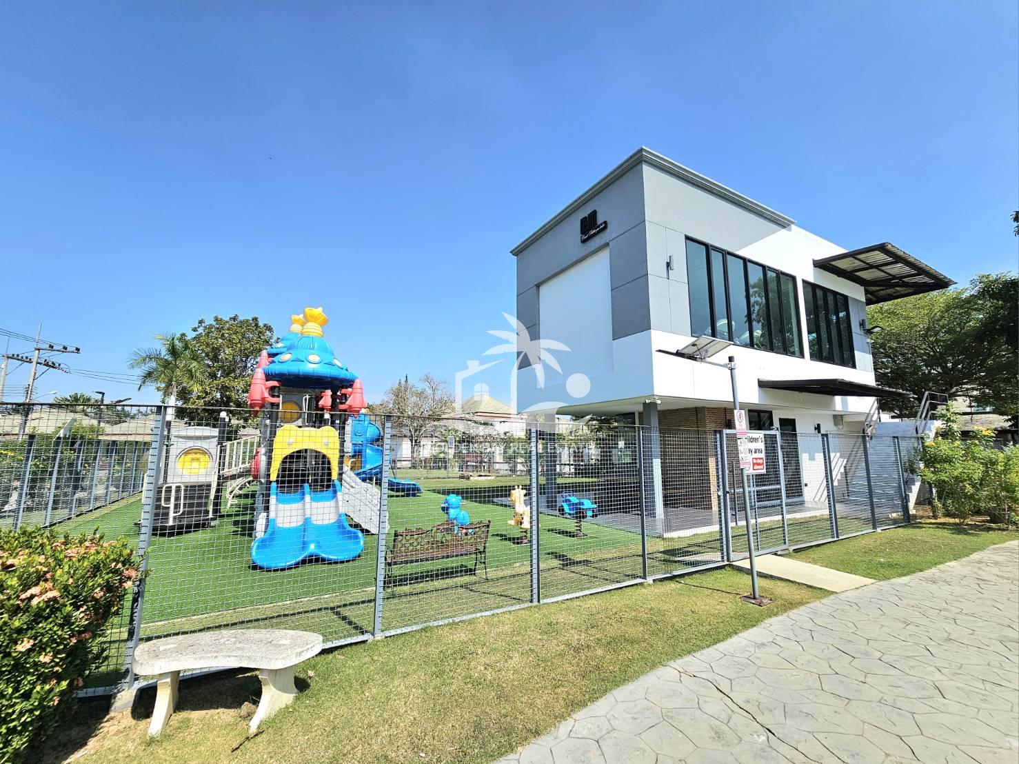 1624237 Baan Dusit Pattaya Lake – Baan Amphur