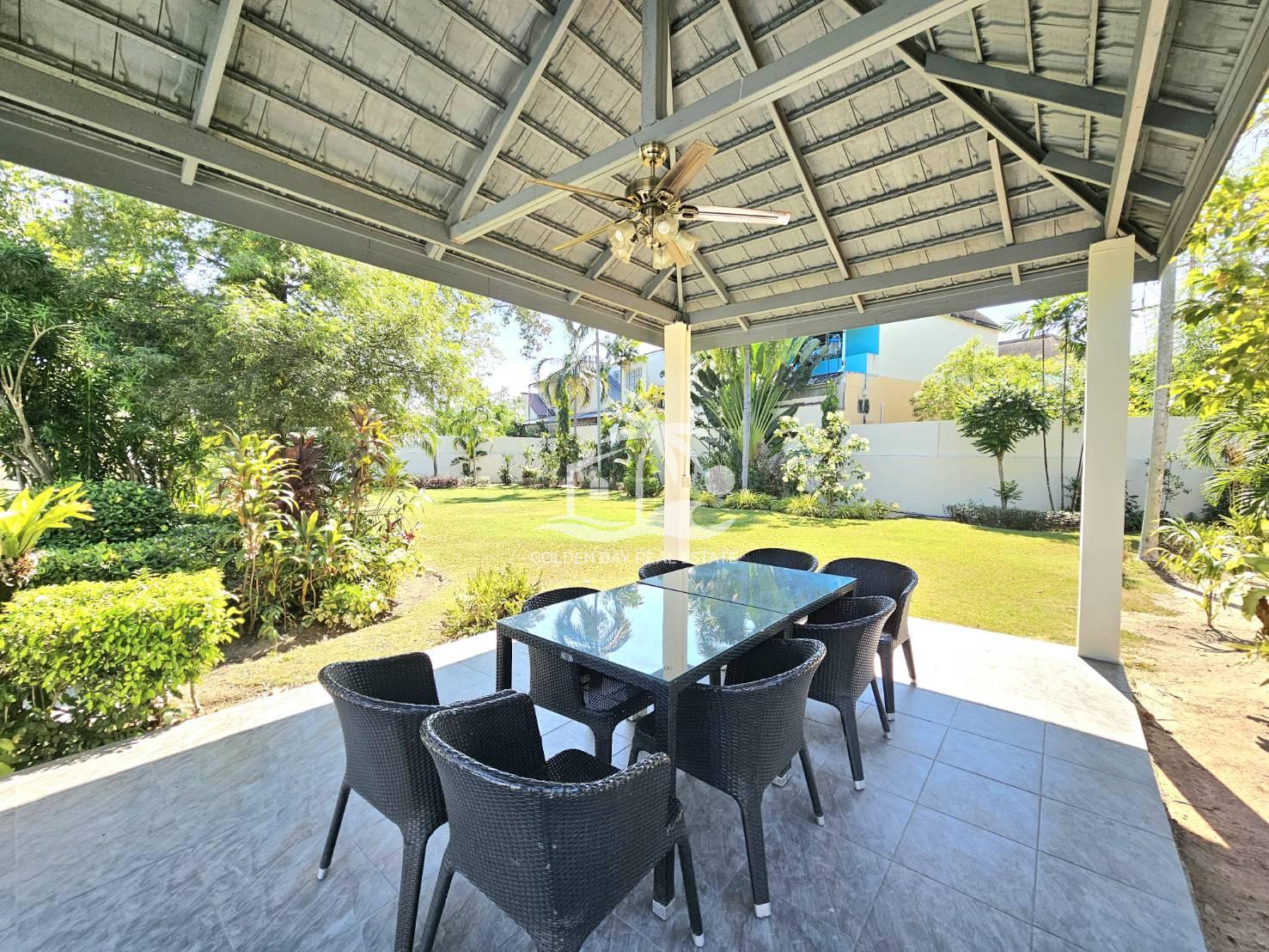 1645010_0 The Meadows – East Pattaya