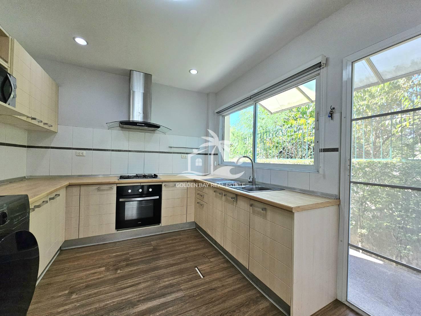 1645018_0 The Meadows – East Pattaya