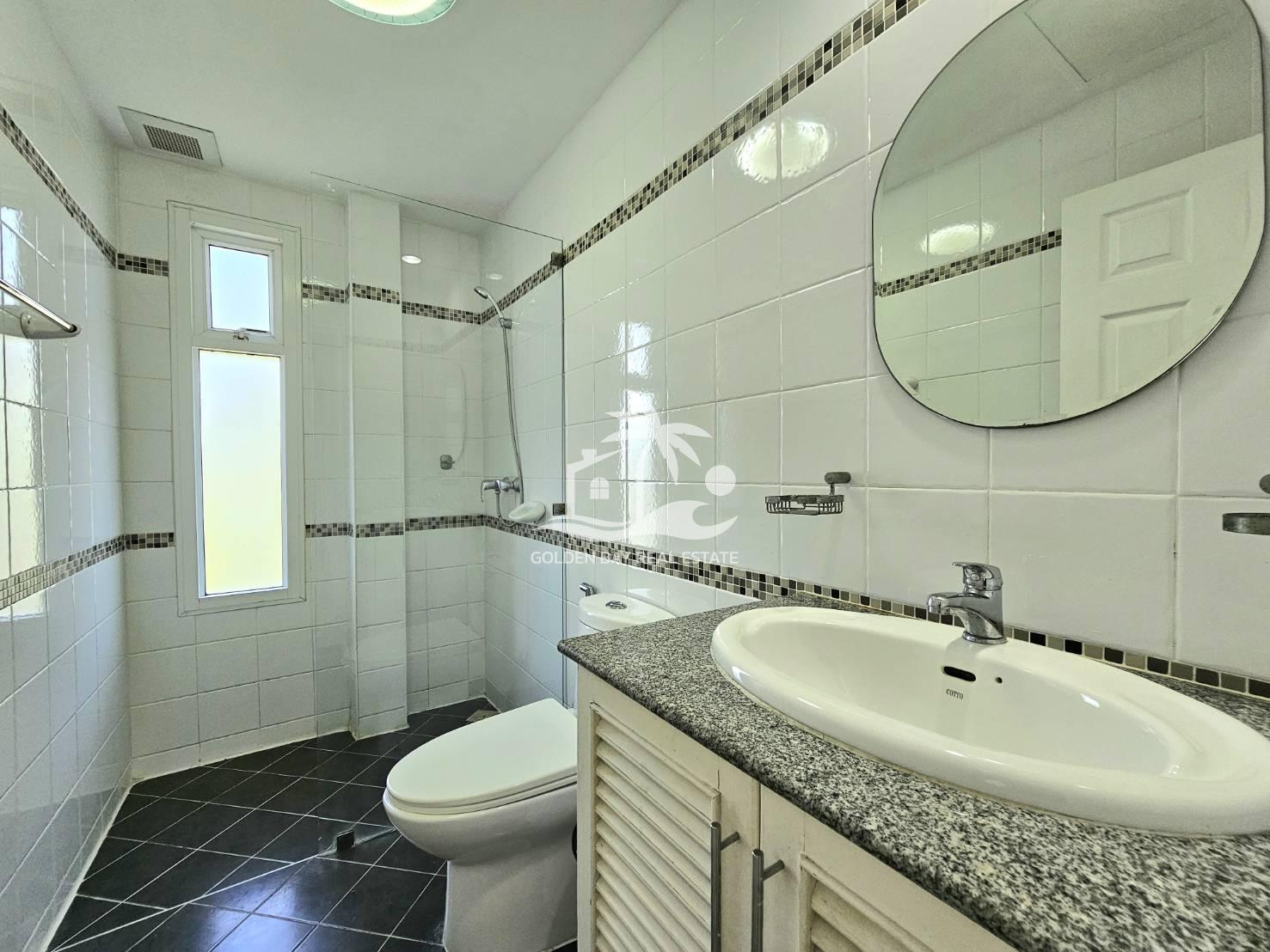 1645033_0 The Meadows – East Pattaya