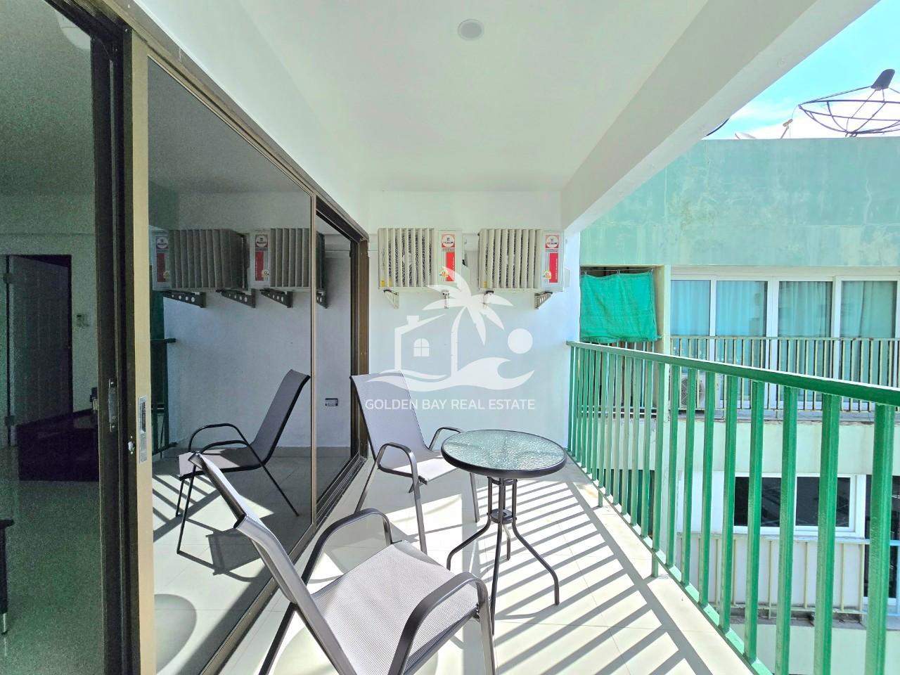 Sombat Pattaya Condotel – Pratumnak Hill