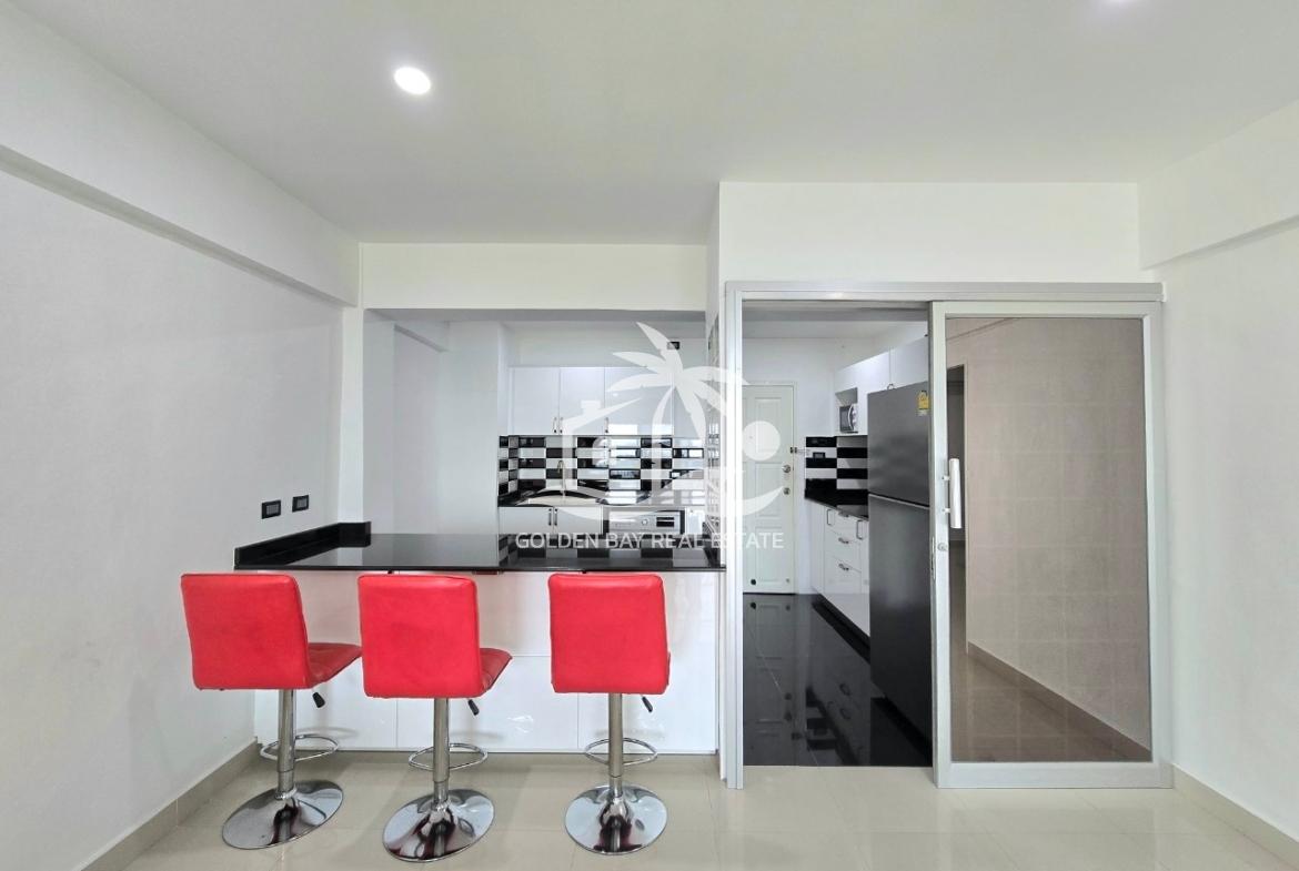 Sombat Pattaya Condotel – Pratumnak Hill