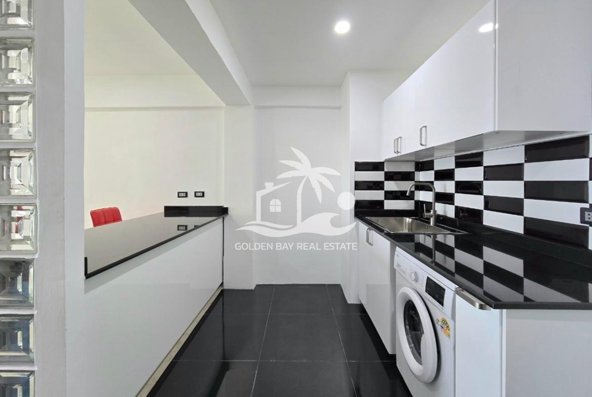 Sombat Pattaya Condotel – Pratumnak Hill