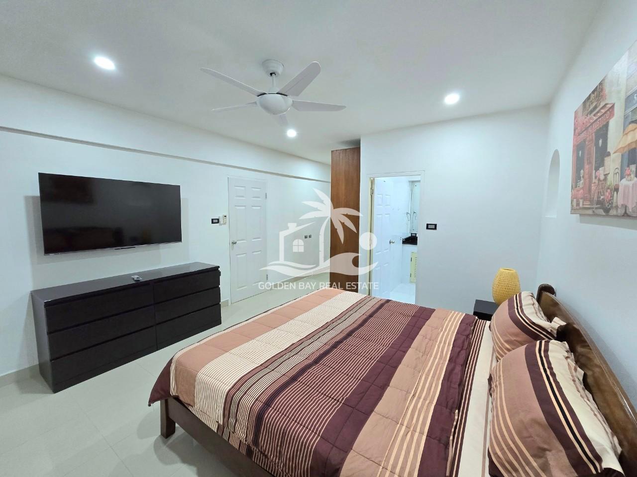 Sombat Pattaya Condotel – Pratumnak Hill