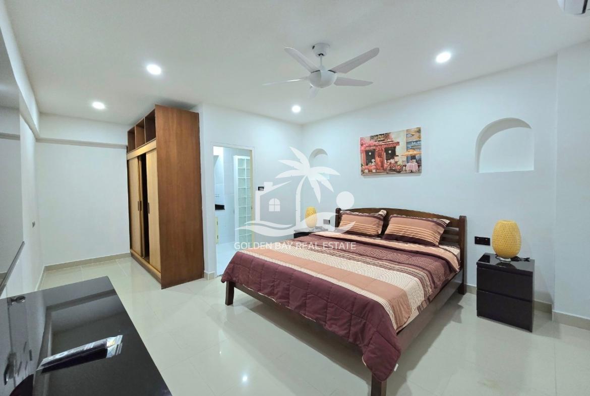 Sombat Pattaya Condotel – Pratumnak Hill
