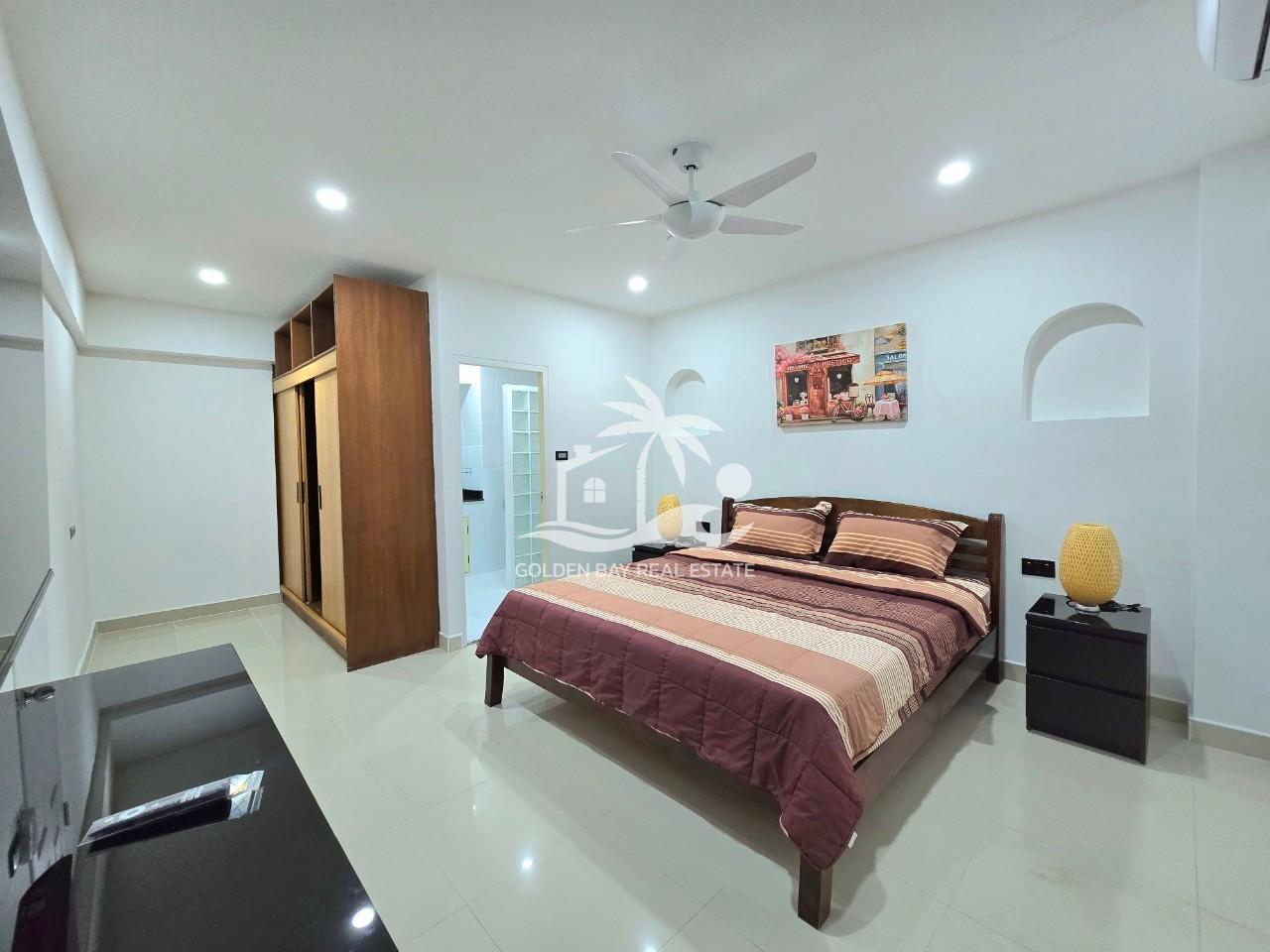 Sombat Pattaya Condotel – Pratumnak Hill
