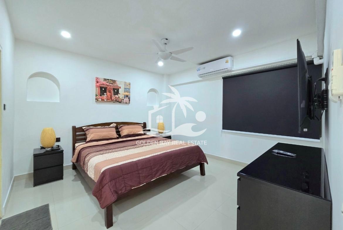 Sombat Pattaya Condotel – Pratumnak Hill