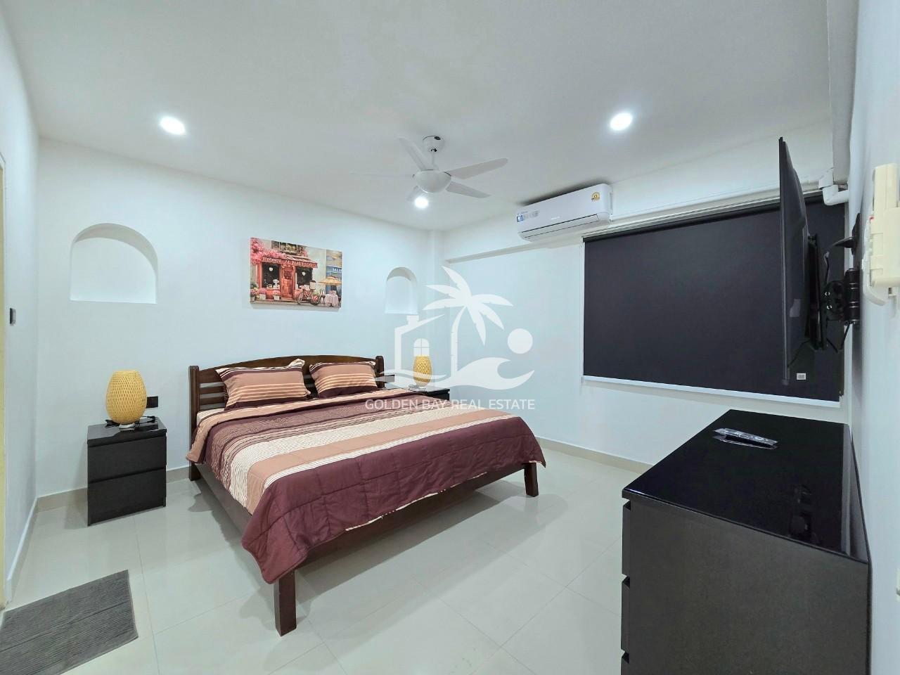 Sombat Pattaya Condotel – Pratumnak Hill