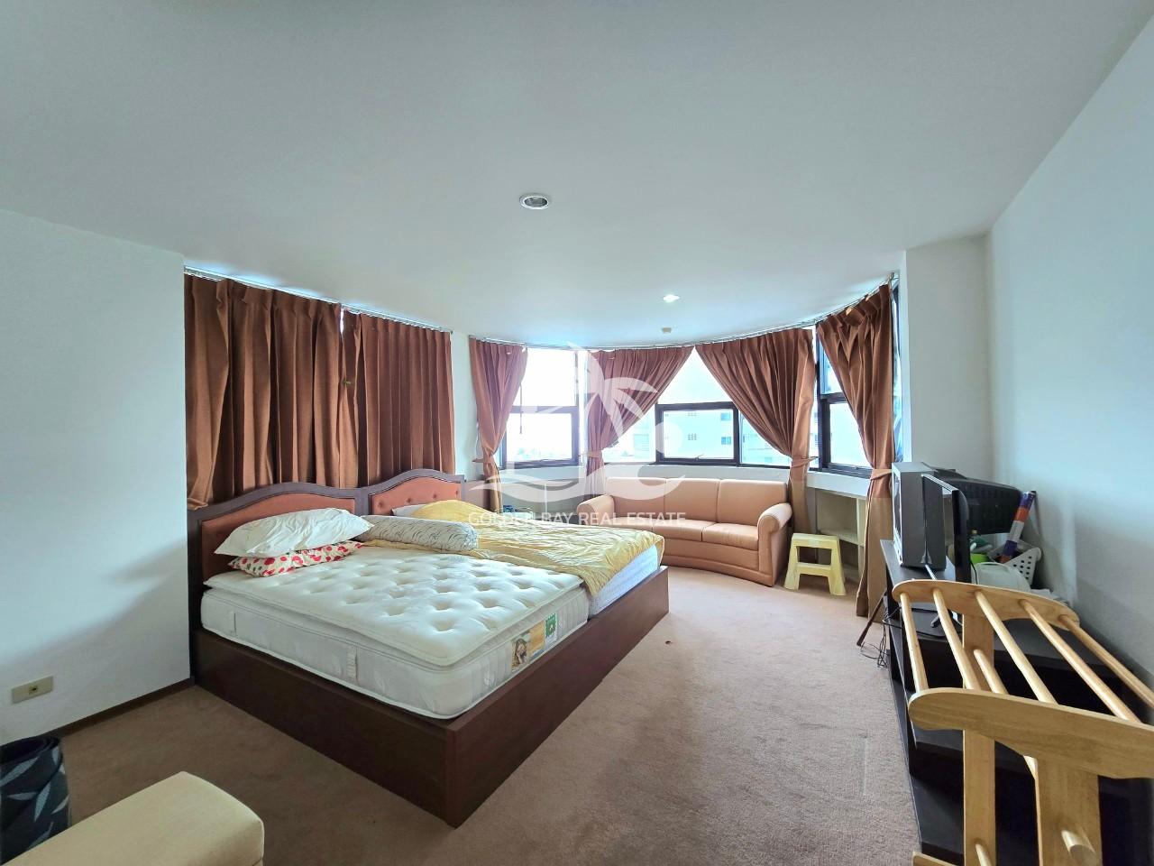 Jomtien Complex – Jomtien