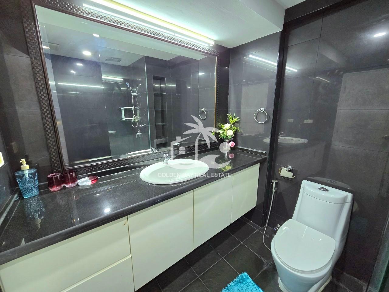 Sombat Pattaya Condotel – Pratumnak Hill