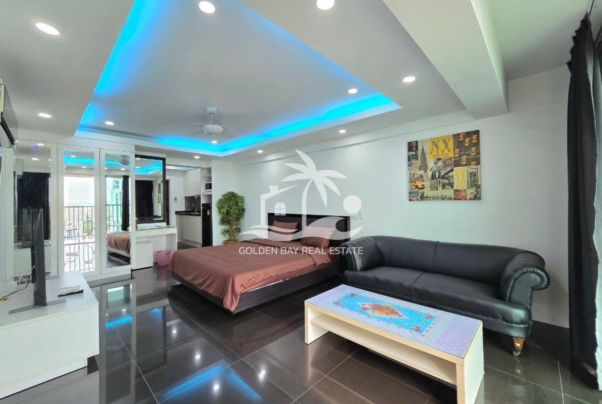 Sombat Pattaya Condotel – Pratumnak Hill