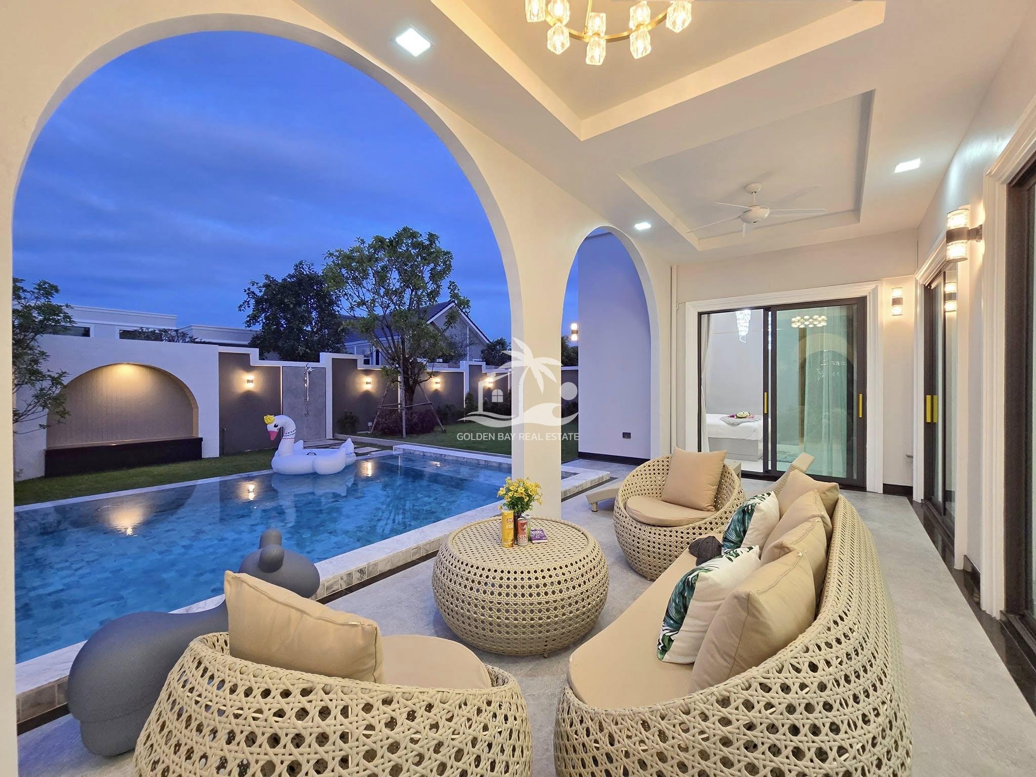 Private house pool villas – East Pattaya