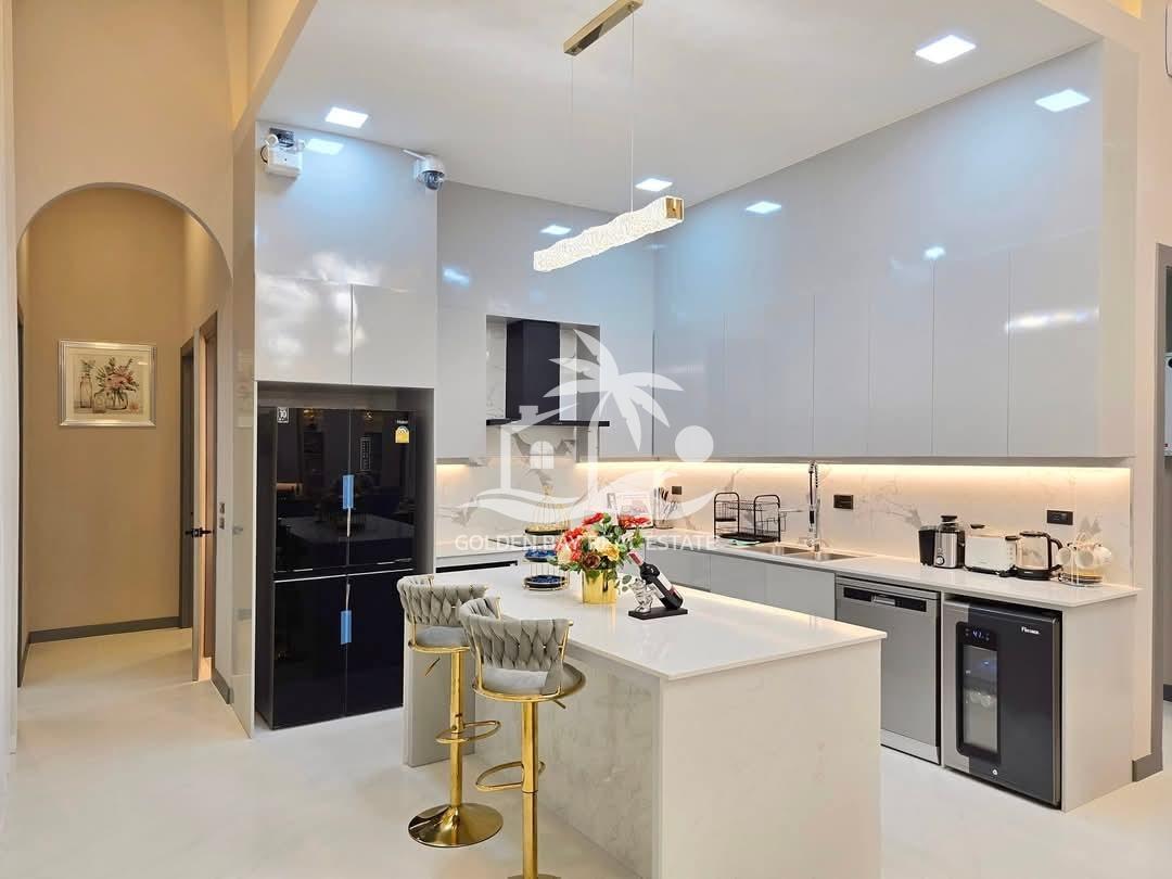 Private house pool villas – East Pattaya