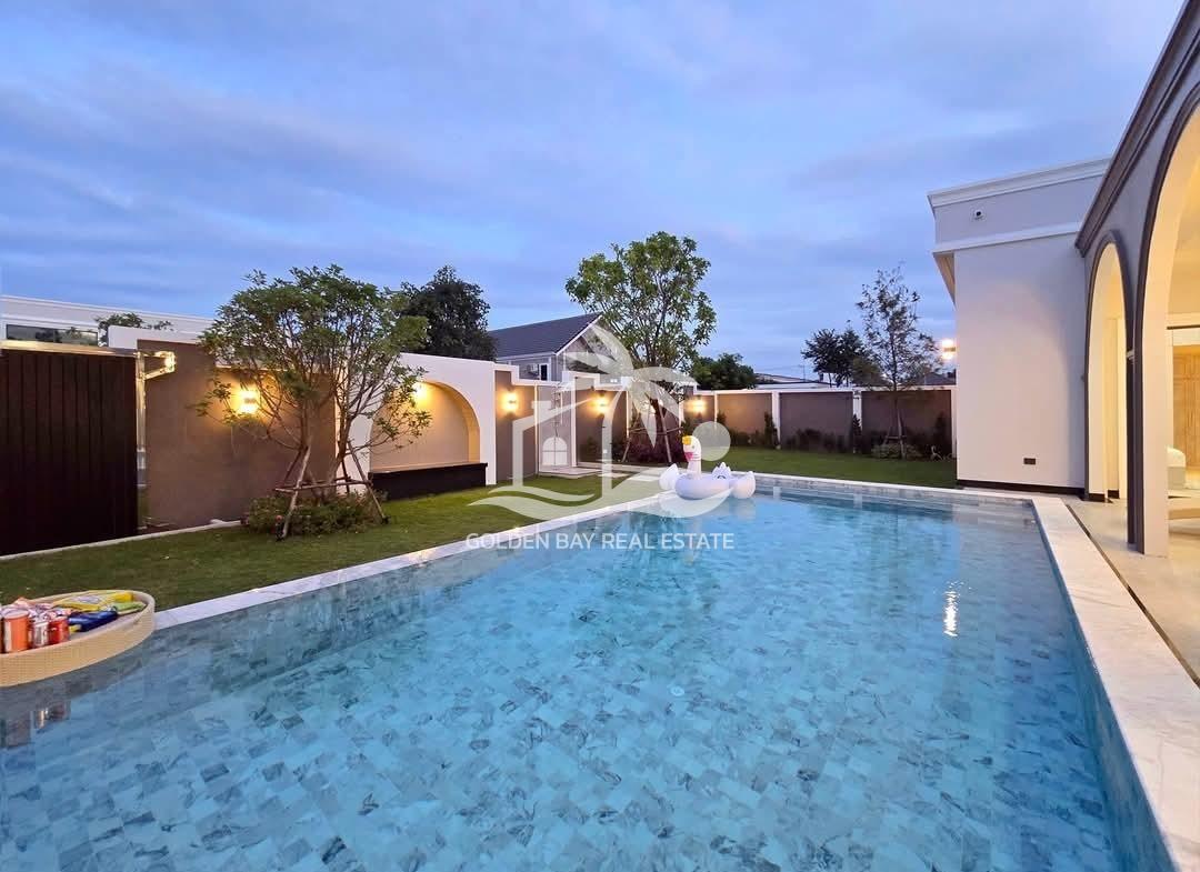 Private house pool villas – East Pattaya