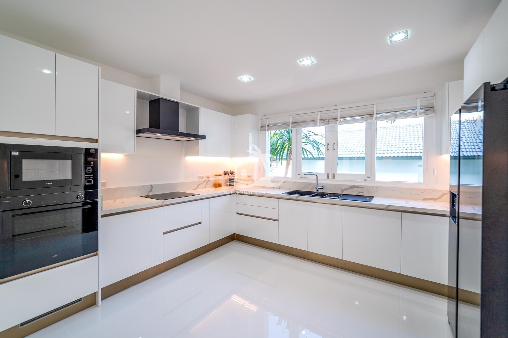 1 (26) Bayview Residence – Bang Saray